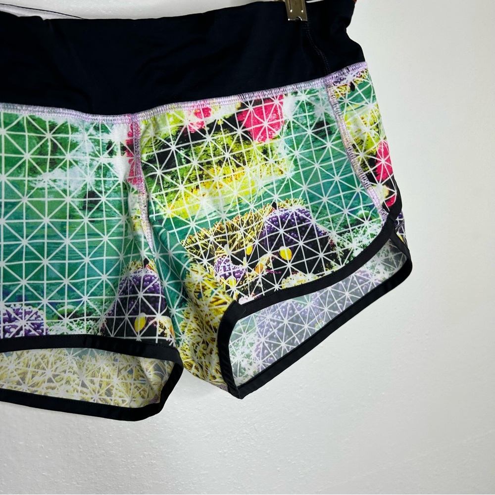 Lululemon Tracker Short II Paradise Grid 4 RARE - Picture 4 of 9